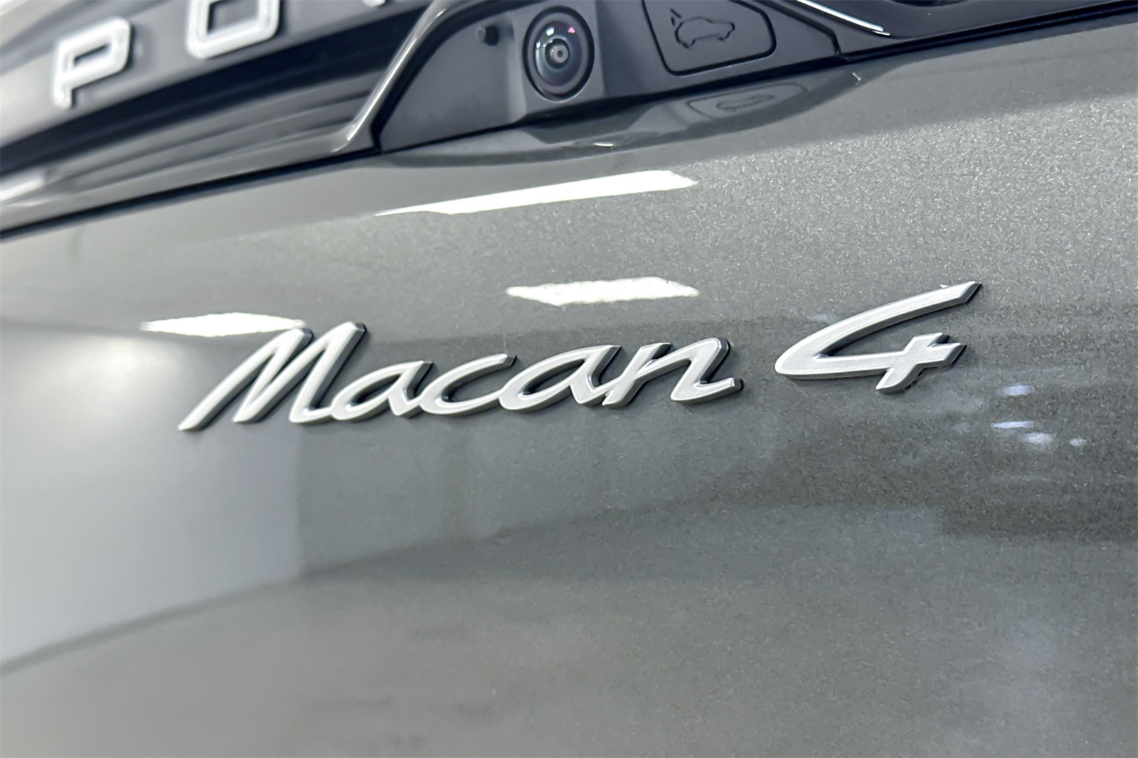 2024 Porsche Macan 4 Electric photo 24