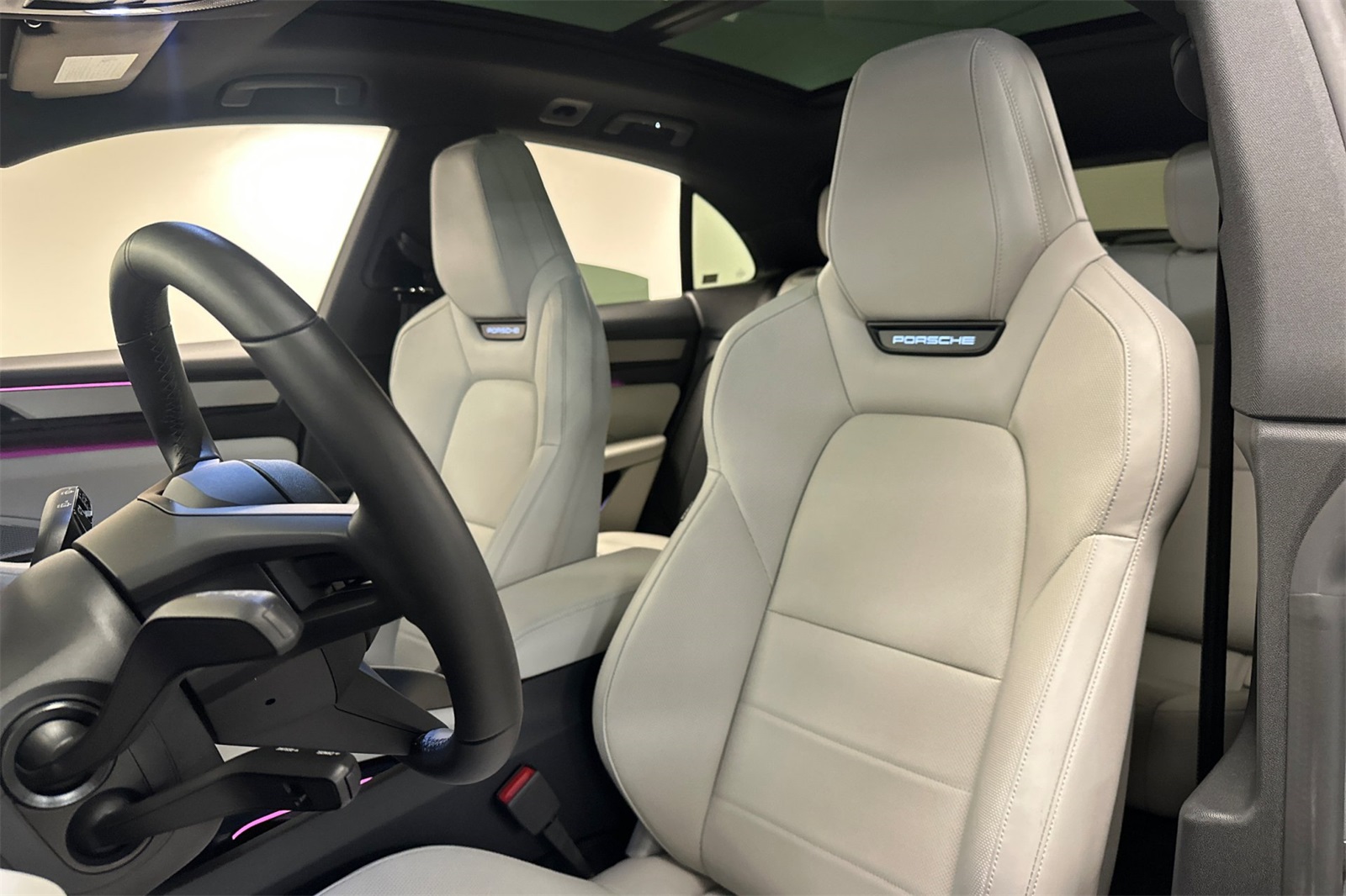 2024 Porsche Macan 4 Electric photo 5