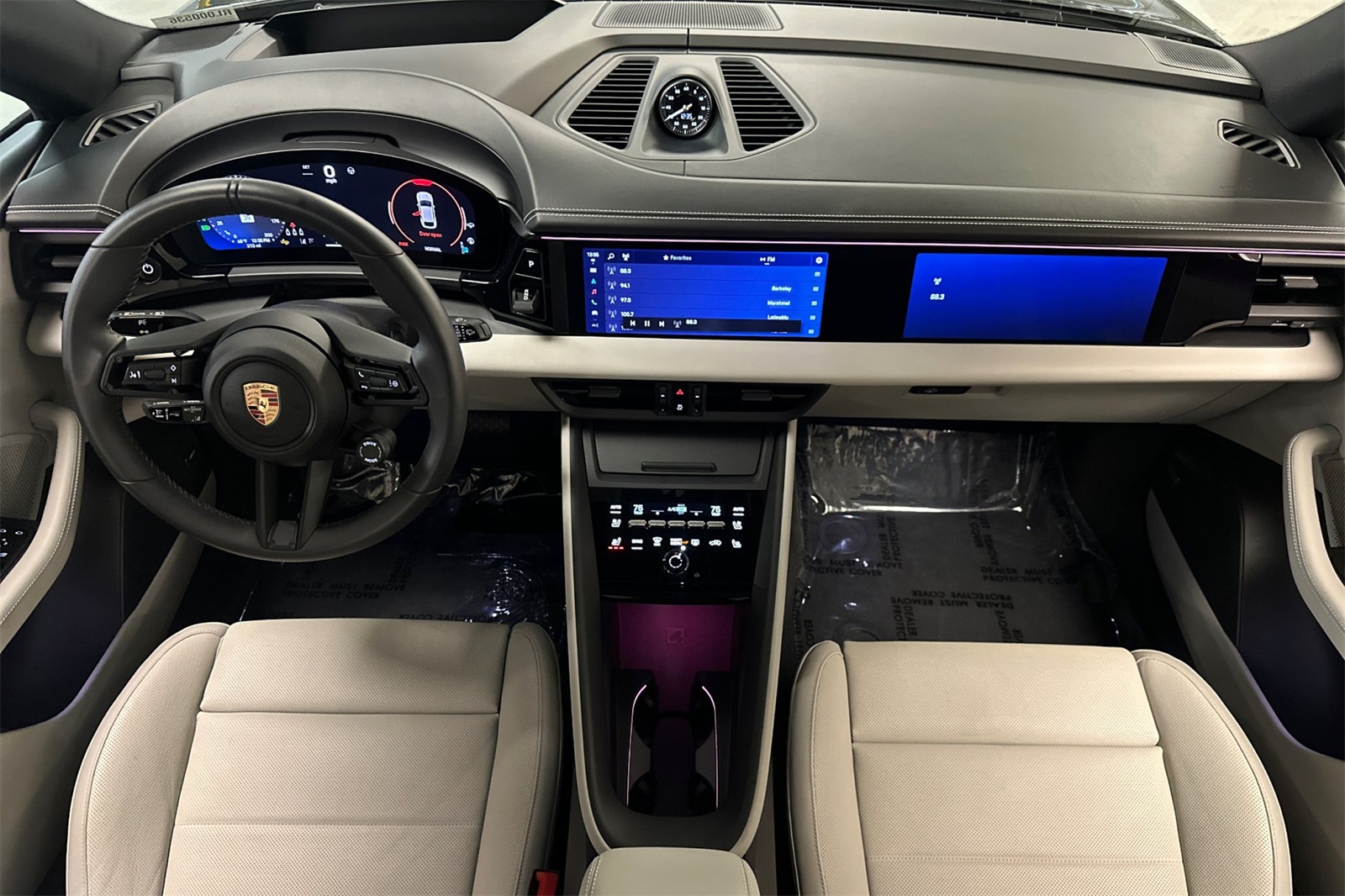2024 Porsche Macan 4 Electric photo 6