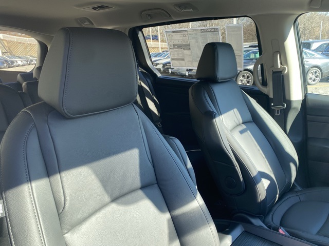 new 2026 Honda Odyssey car, priced at $43,401