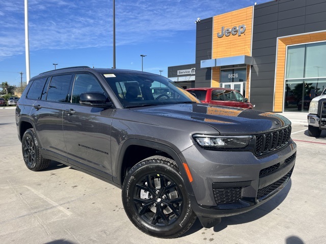2025 Jeep Grand Cherokee L Altitude's photo