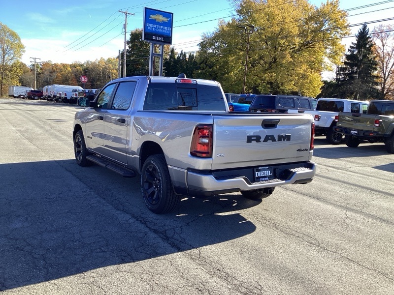 2025 Ram 1500 Tradesman photo 2
