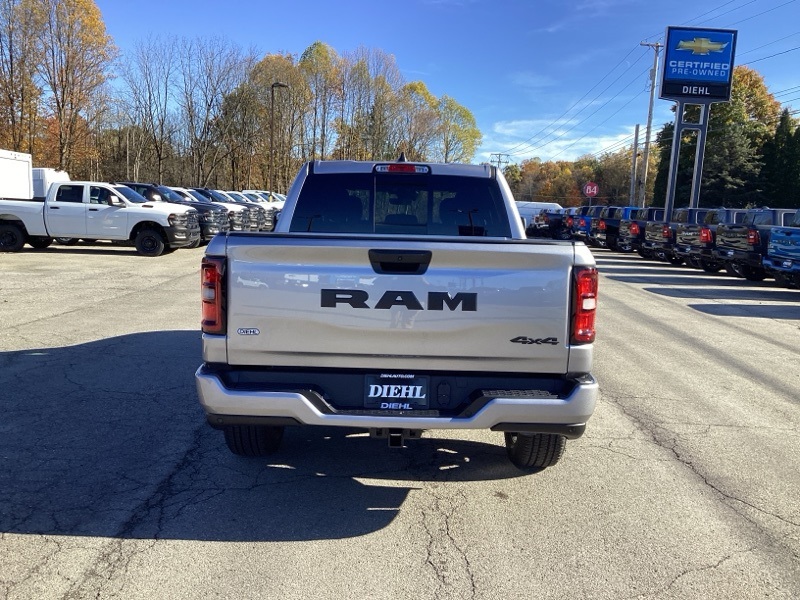 2025 Ram 1500 Tradesman photo 3