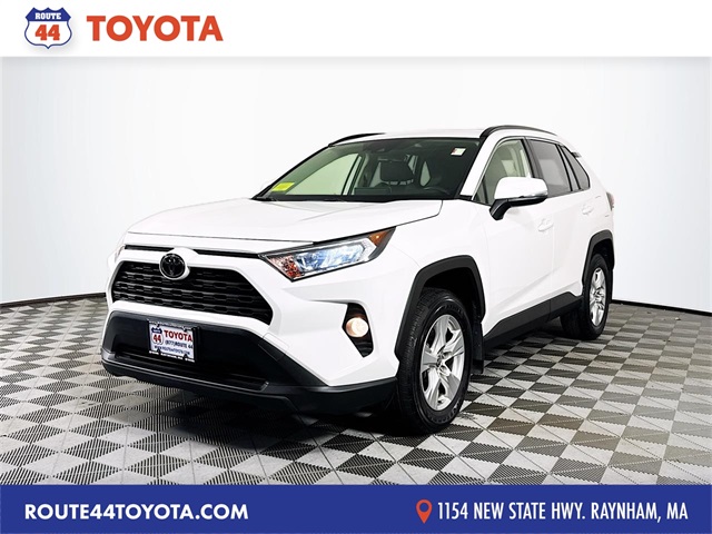 2020 Toyota RAV4 XLE's photo