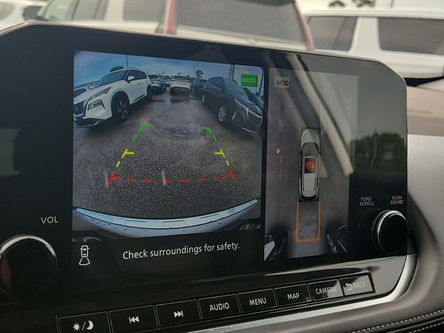 2023 Champagne Silver Metallic Nissan Rogue Platinum AWD SUV
