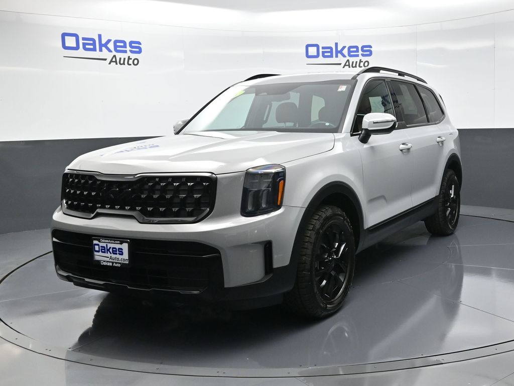 2025 Kia Telluride EX photo 3