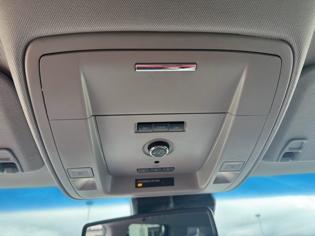 Photo of 2017 GMC Yukon SLT in Jacksonville, NC - 28,  2017 GMC Yukon SLT:16850P