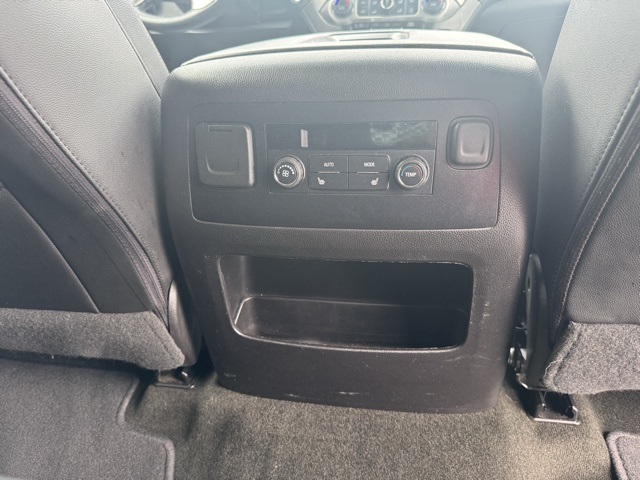 Photo of 2017 GMC Yukon SLT in Jacksonville, NC - 33,  2017 GMC Yukon SLT:16850P