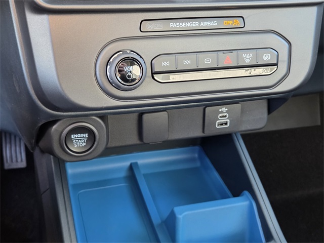 New 2025 Ford Maverick XLT 4D Crew Cab