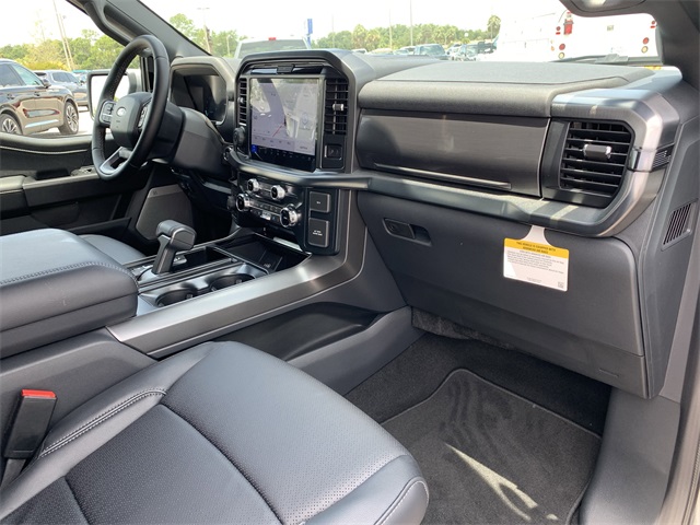 2025 Iconic Silver Metallic Ford F-150 Lariat 4X4 Truck