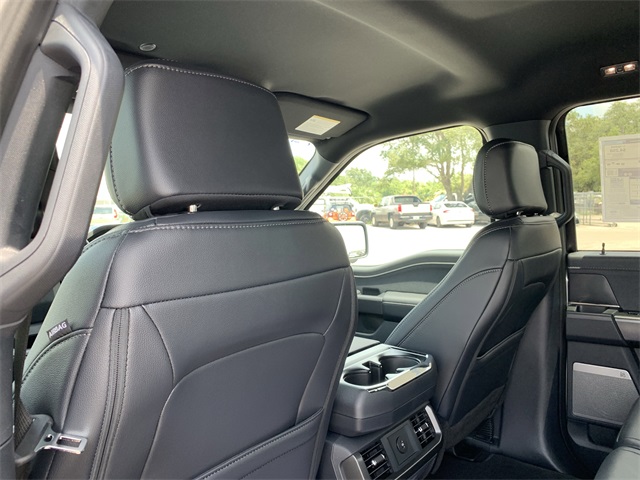 2025 Iconic Silver Metallic Ford F-150 Lariat 4X4 Truck