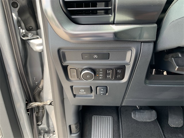 2025 Iconic Silver Metallic Ford F-150 Lariat 4X4 Truck