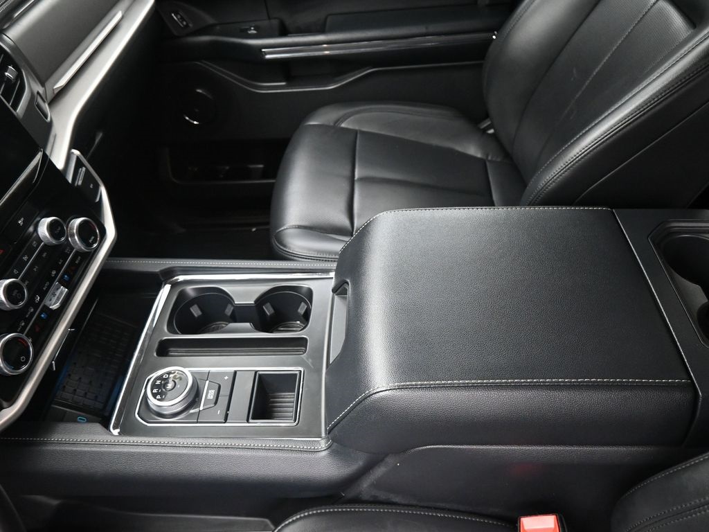 Used 2024 Ford Expedition SUV