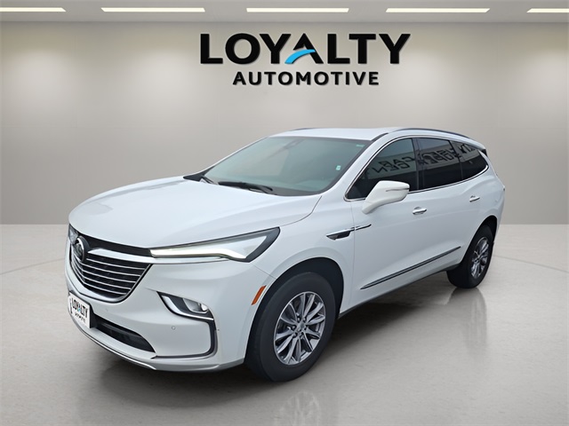 2023 Buick Enclave Essence's photo