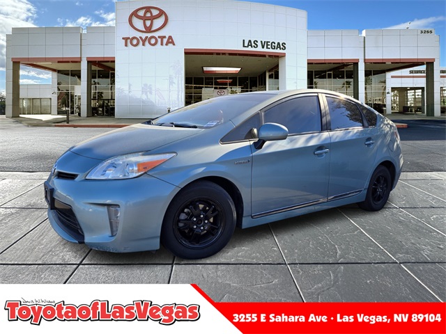 2015 Toyota Prius Two's photo