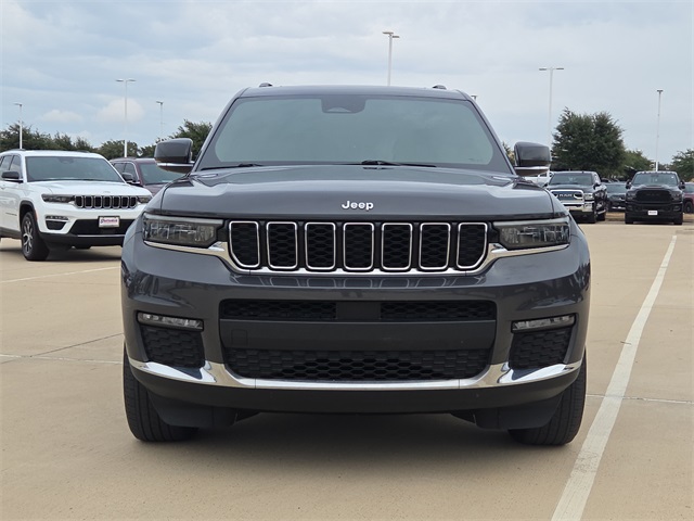 2022 Jeep Grand Cherokee Limited photo 2