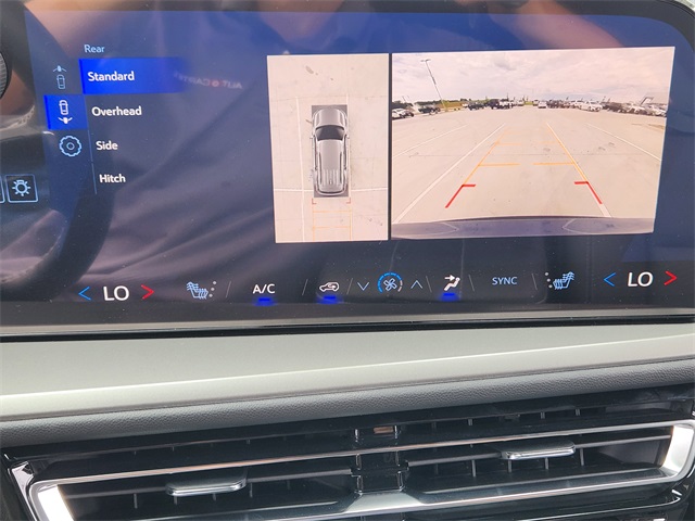2025 Lakeshore Blue Metallic Chevrolet Traverse LT FWD SUV