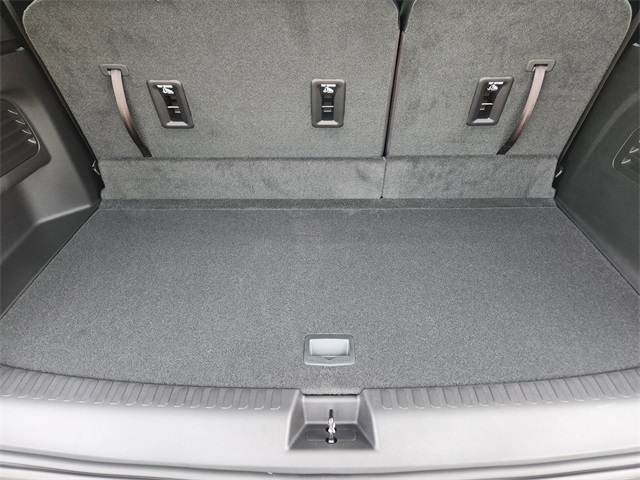 2025 Lakeshore Blue Metallic Chevrolet Traverse LT FWD SUV