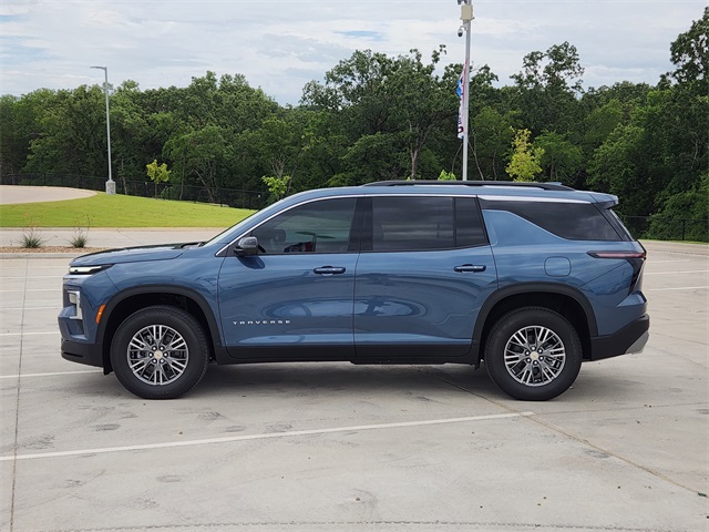 2025 Lakeshore Blue Metallic Chevrolet Traverse LT FWD SUV