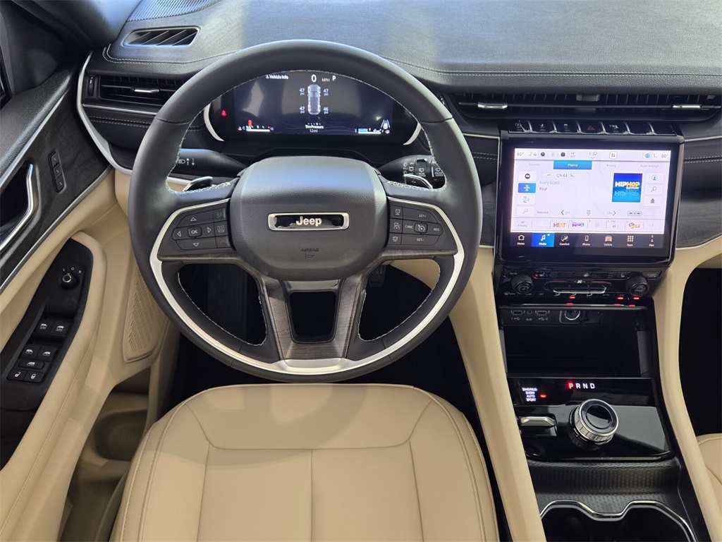 new 2025 Jeep Grand Cherokee car, priced at $42,985