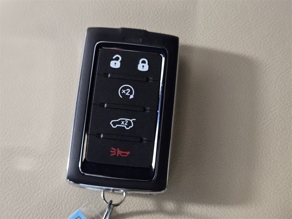 new 2025 Jeep Grand Cherokee car, priced at $42,985