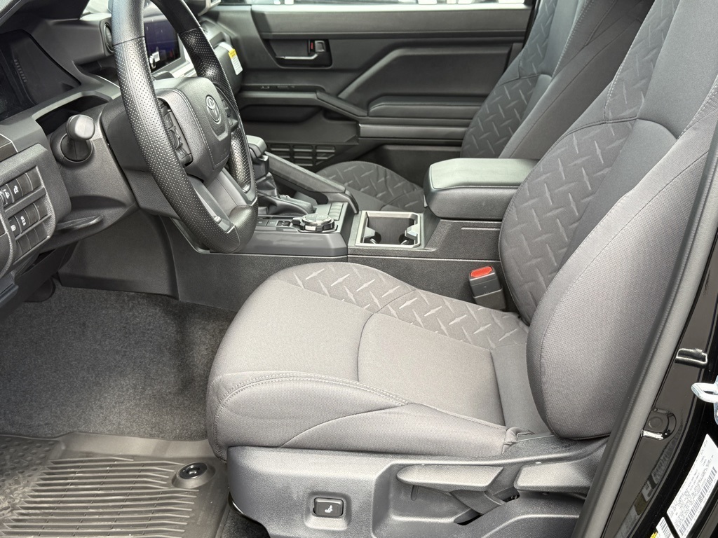 2025 Toyota Tacoma SR5 4x4 Double Cab photo 17