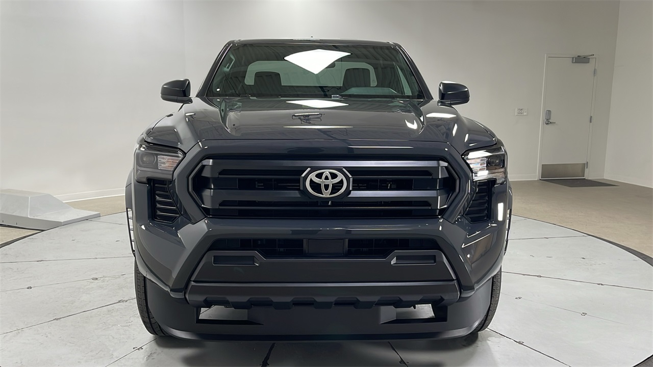 2025 Toyota Tacoma SR XtraCab photo 2