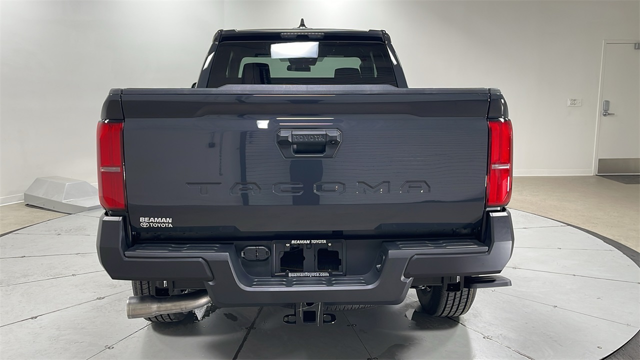 2025 Toyota Tacoma SR XtraCab photo 4