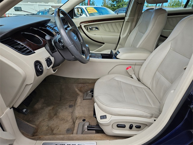 2011 Ford Taurus Limited photo 9