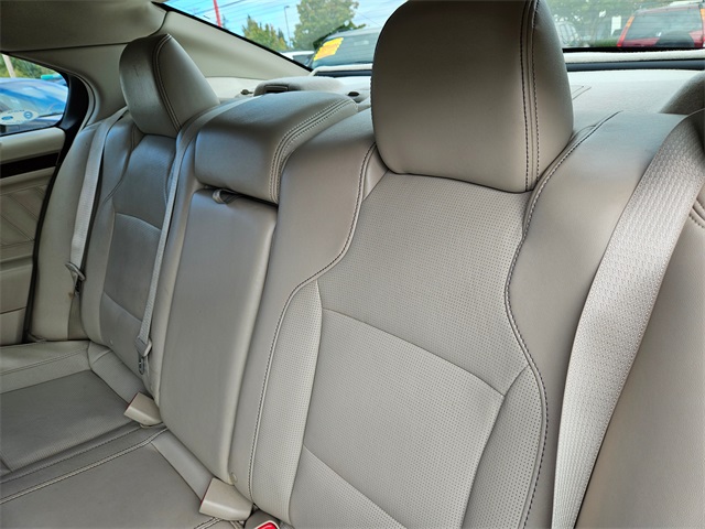 2011 Ford Taurus Limited photo 12