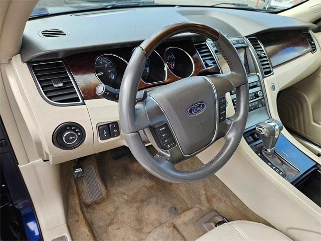 2011 Ford Taurus Limited photo 14