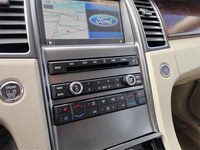 2011 Ford Taurus Limited photo 19