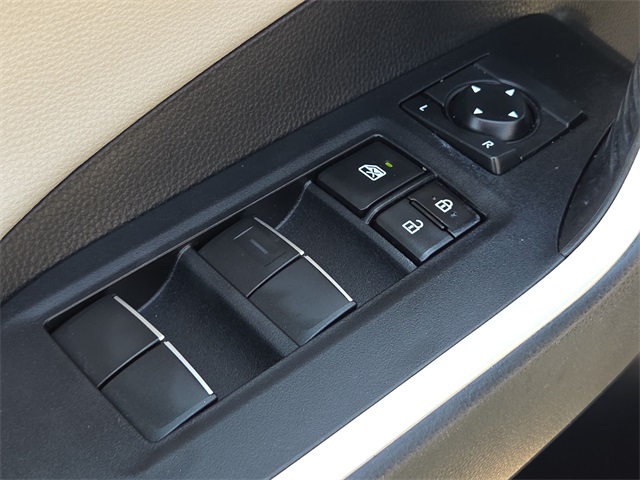 2020 Toyota RAV4 XLE Premium photo 14
