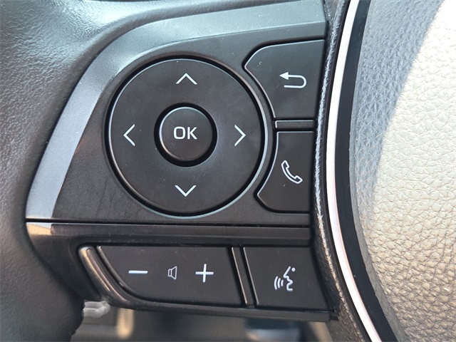 2020 Toyota RAV4 XLE Premium photo 21