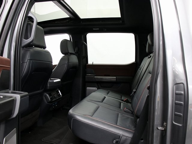 2023 Ford F-150 Lariat photo 12