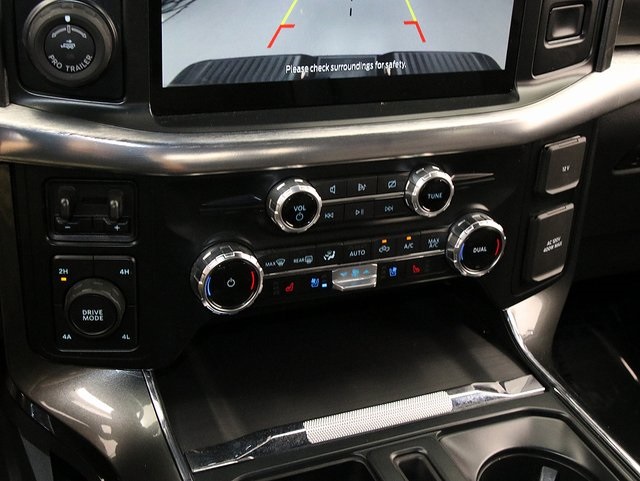 2023 Ford F-150 Lariat photo 19