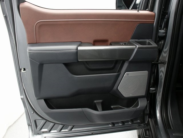 2023 Ford F-150 Lariat photo 26