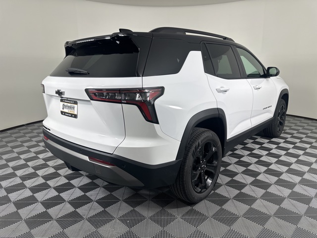 2026 Chevrolet Equinox LT photo 3