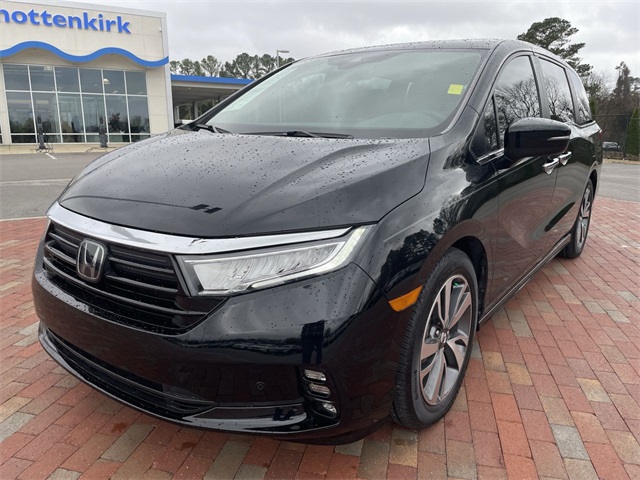 2023 Honda Odyssey Touring's photo