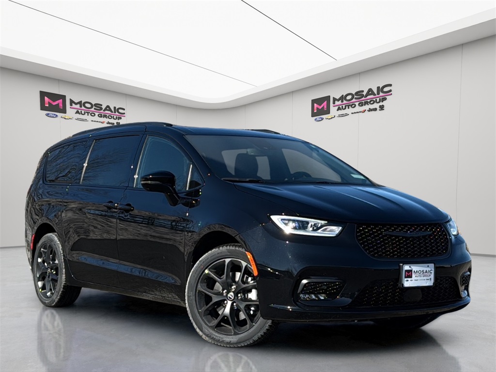 New 2026 Chrysler Pacifica Select Vans