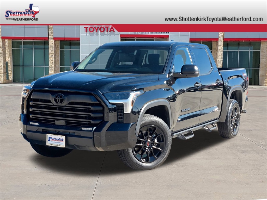 2023 Toyota Tundra SR5's photo