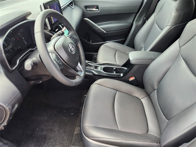 2024 Toyota Corolla Cross XLE photo 11