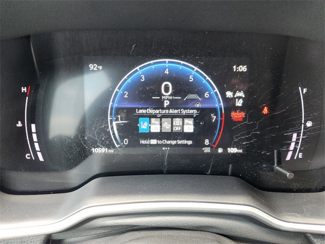 2024 Toyota Corolla Cross XLE photo 13