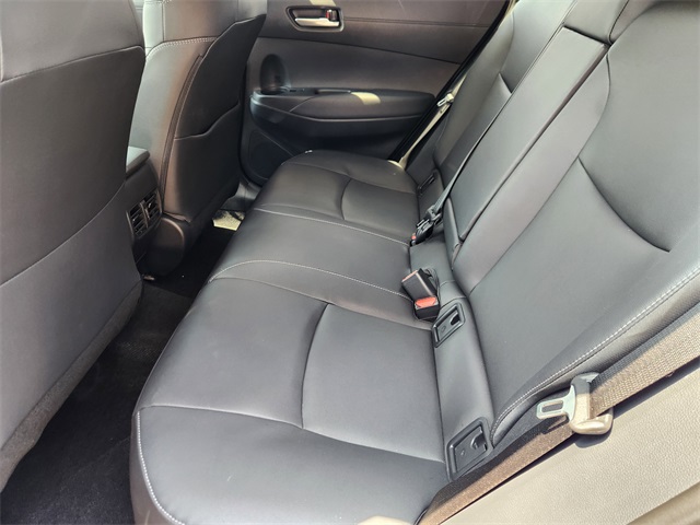 2024 Toyota Corolla Cross XLE photo 25