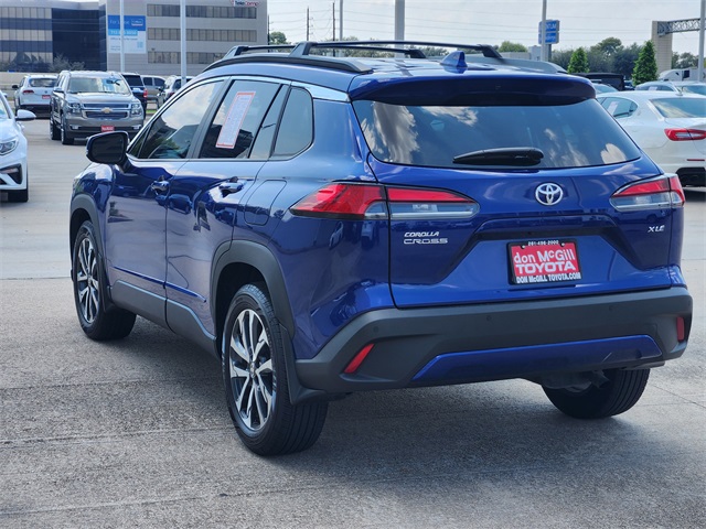 2024 Toyota Corolla Cross XLE photo 4