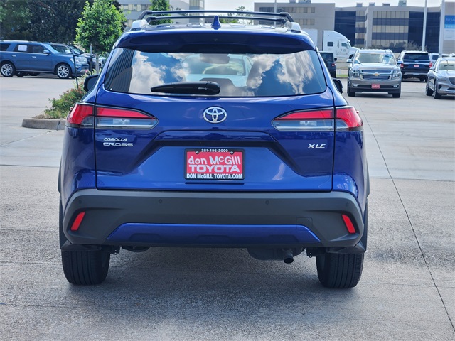 2024 Toyota Corolla Cross XLE photo 5