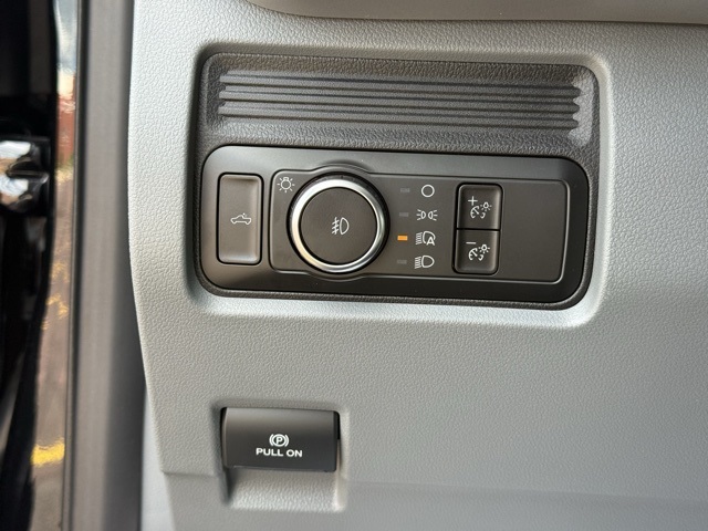 2025 Ford F-350 Super Duty XL