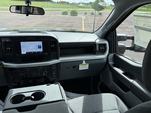 2025 Ford F-350 Super Duty XL