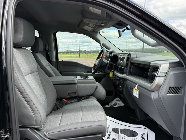 2025 Ford F-350 Super Duty XL