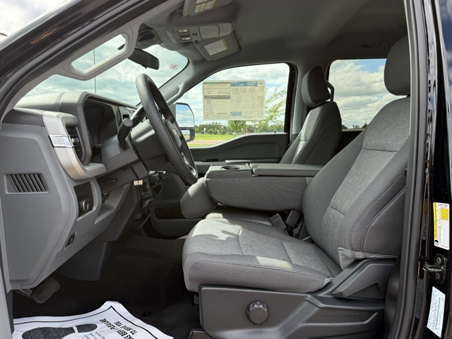 2025 Ford F-350 Super Duty XL